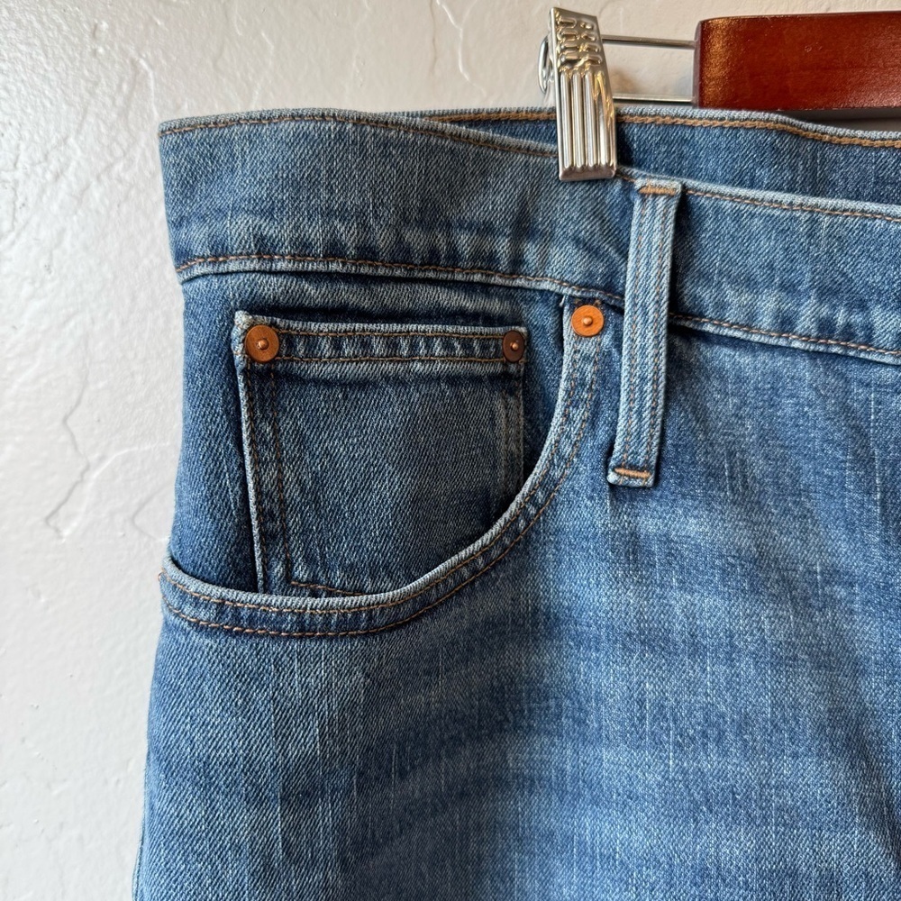 Madewell Comfort Stretch High Rise Perfect Vintage Jean in Maplewood Wash - Picture 5 of 13